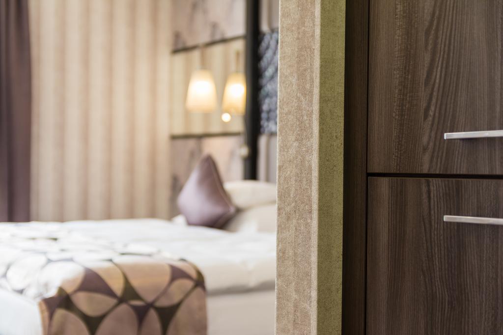 Victoria Garden Hotel és Étterem Nyíregyháza Extérieur photo