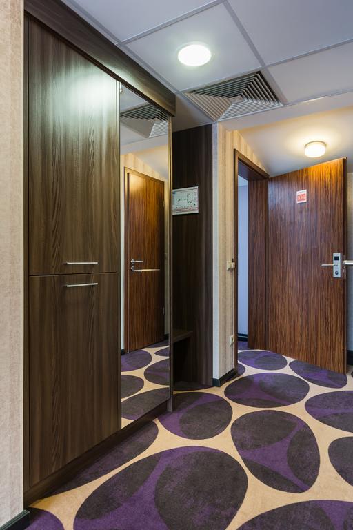 Victoria Garden Hotel és Étterem Nyíregyháza Extérieur photo