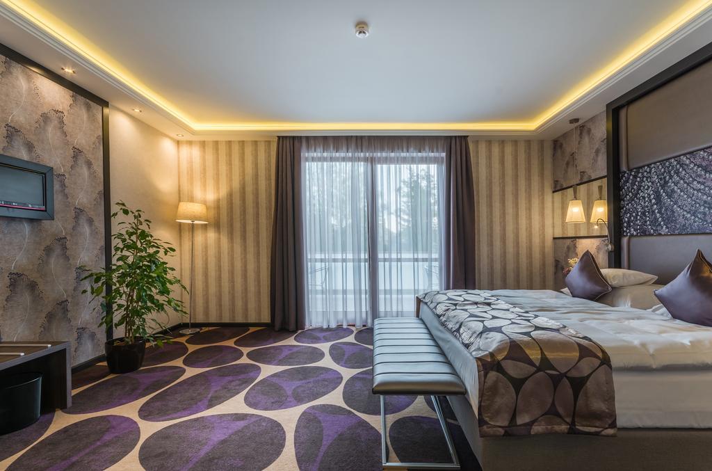 Victoria Garden Hotel és Étterem Nyíregyháza Extérieur photo